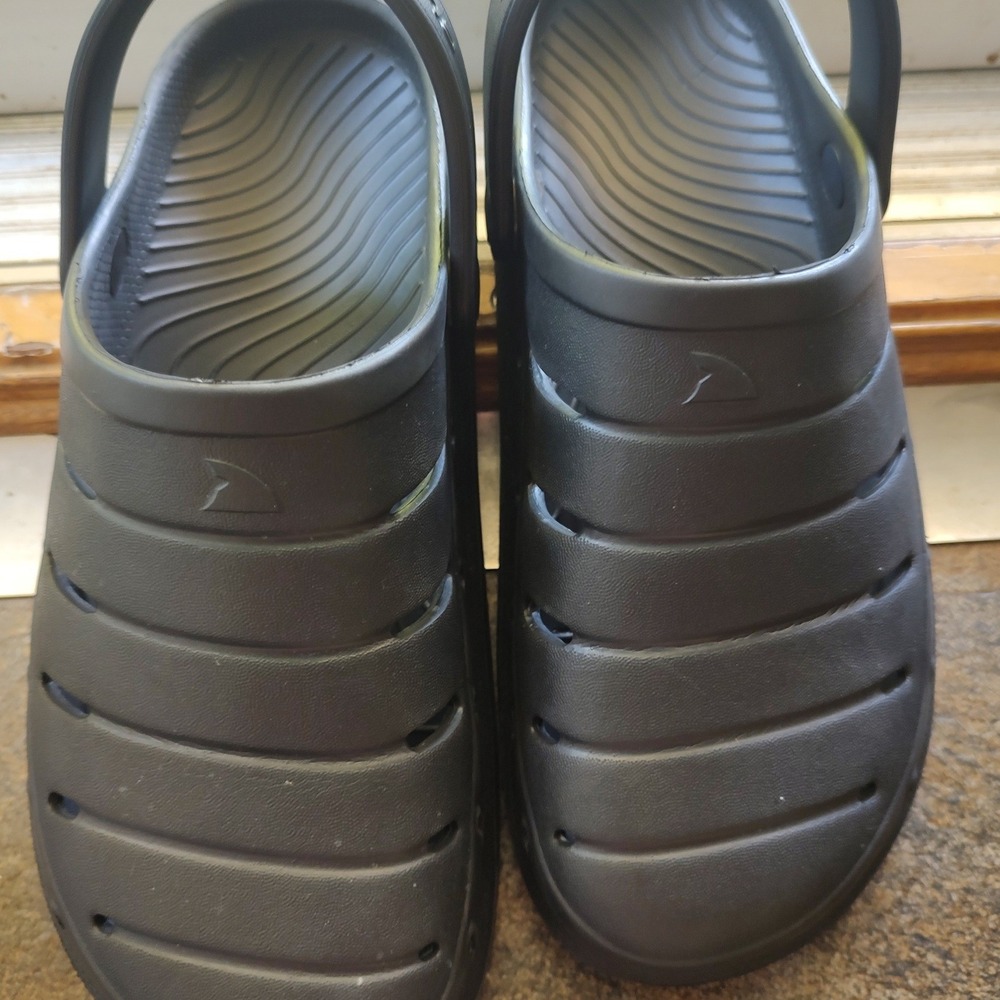 Rugged Shark Mens‎ Black Clogs Slip On Water Shoes Size 7 Non-Marking Sole